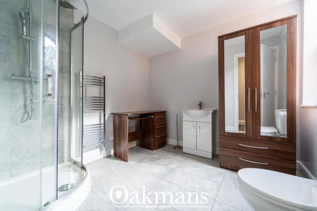 6 bedroom house for rent