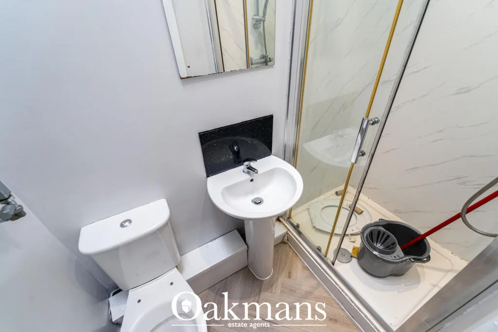 6 bedroom house for rent