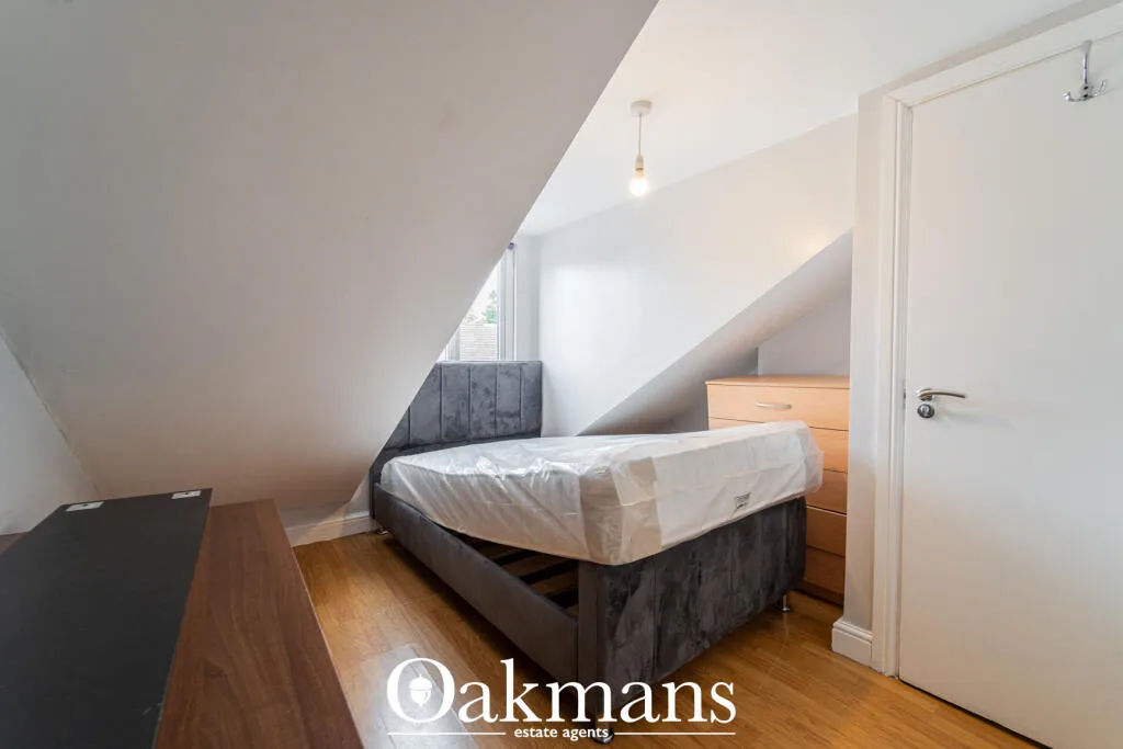 6 bedroom house for rent