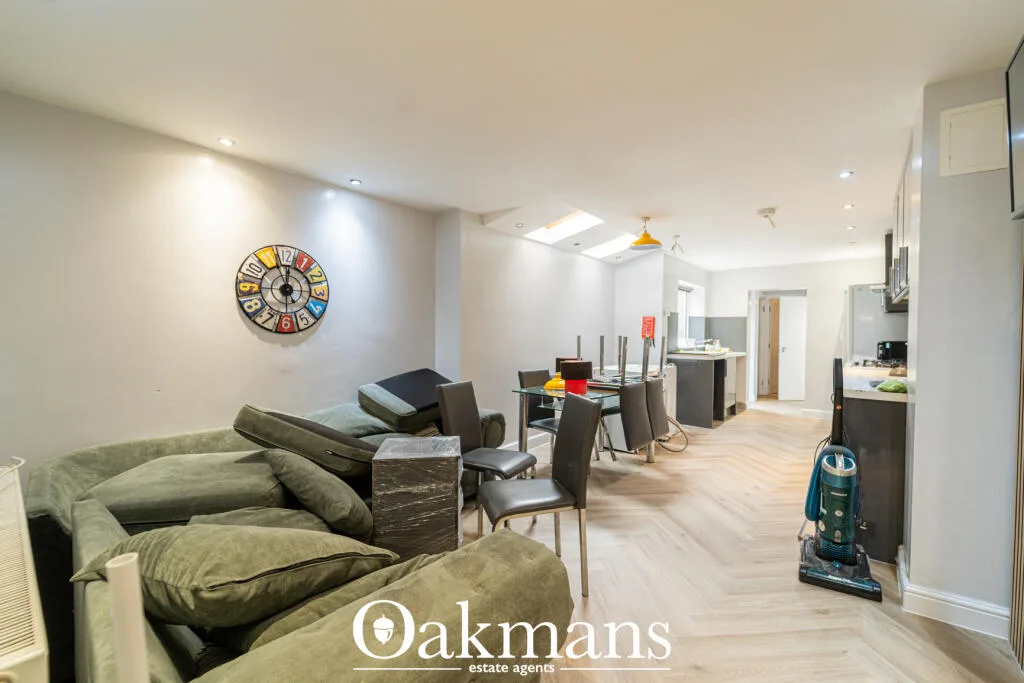 6 bedroom house for rent