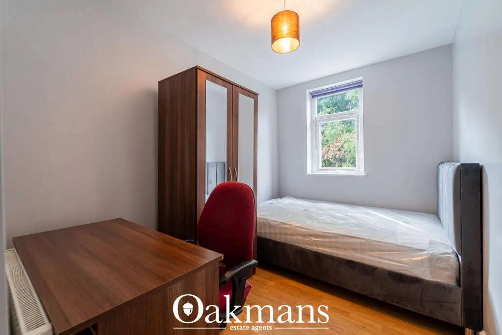6 bedroom house for rent