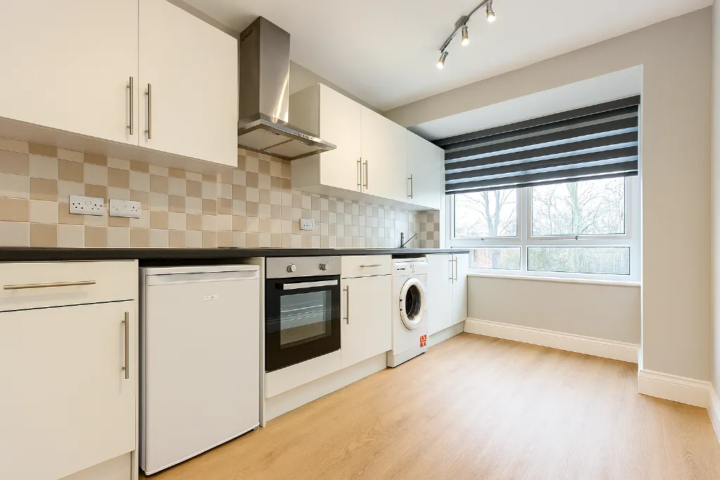 3 bedroom flat for rent