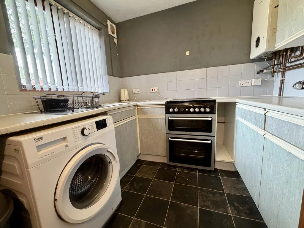 2 bedroom semi-detached house for rent
