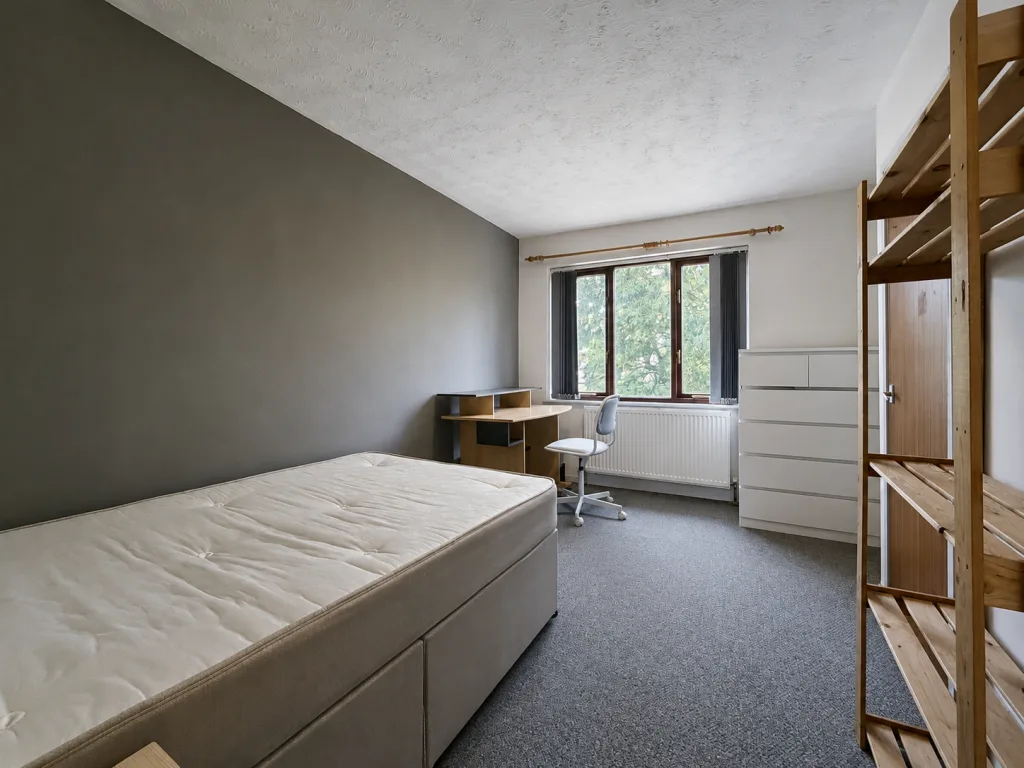 2 bedroom semi-detached house for rent