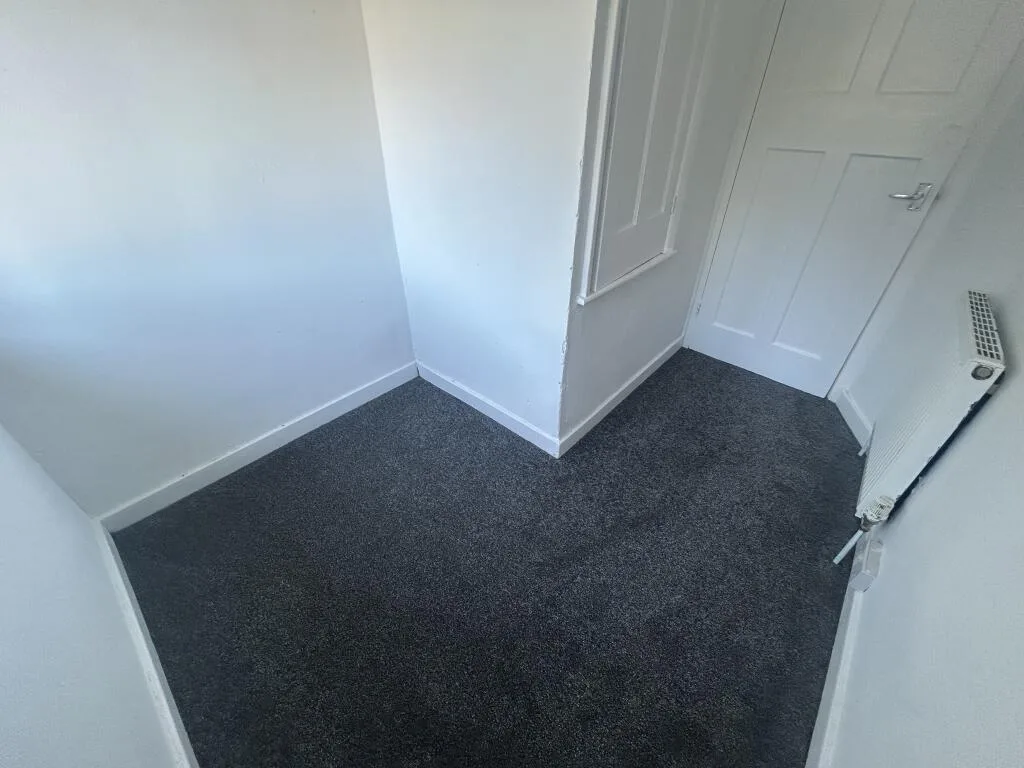 3 bedroom end of terrace house for rent