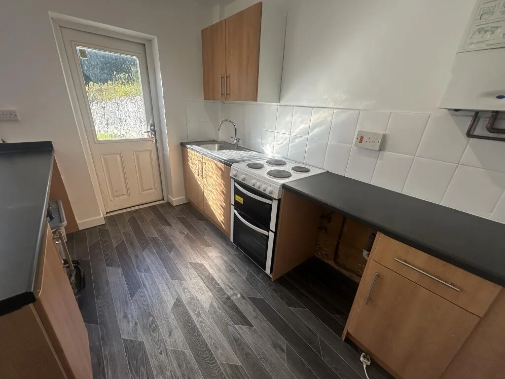 3 bedroom end of terrace house for rent