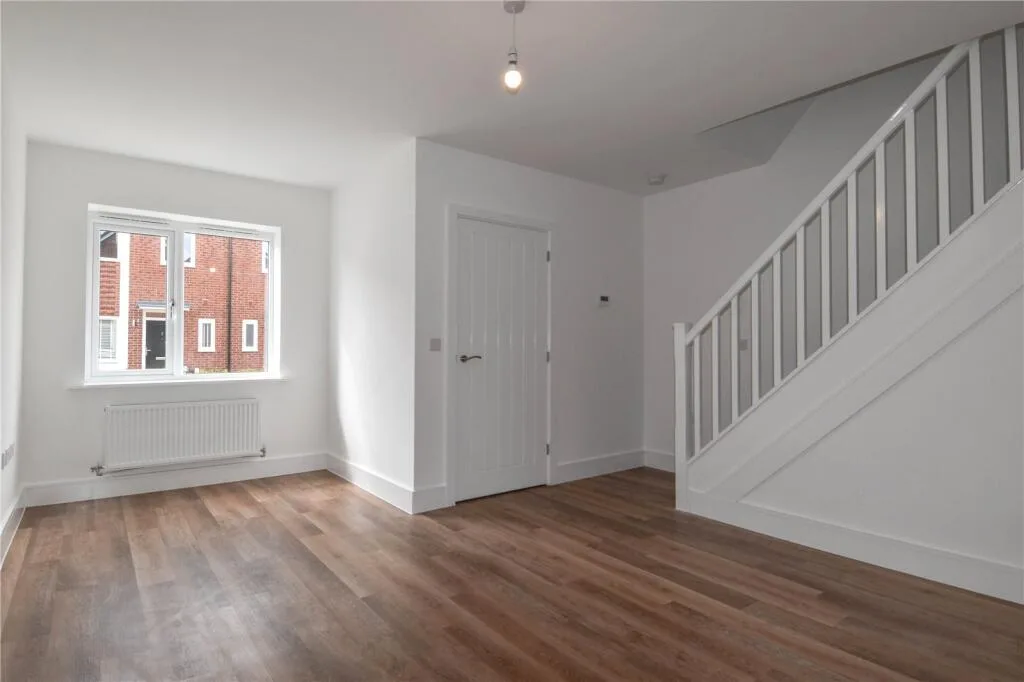 3 bedroom semi-detached house for rent