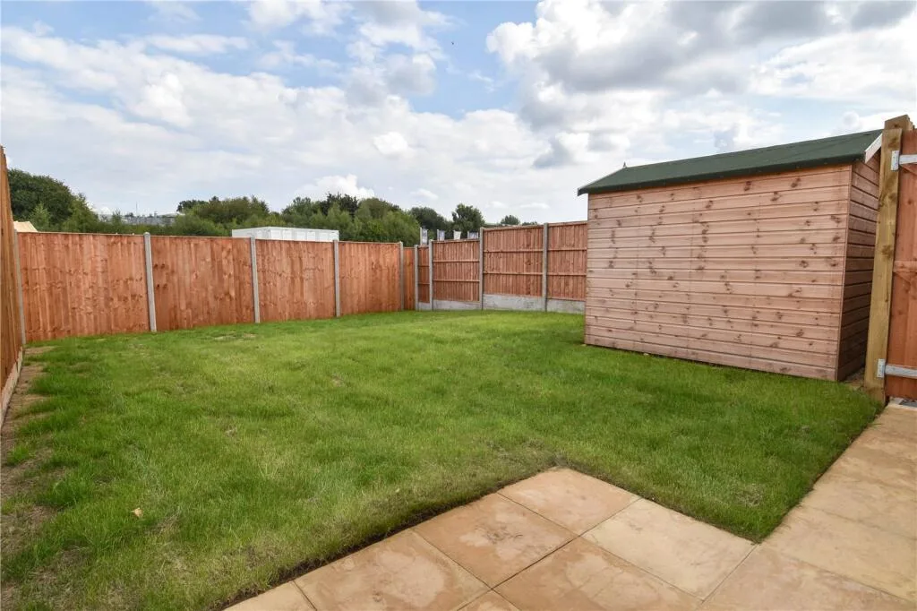 3 bedroom semi-detached house for rent
