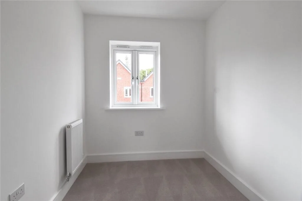 3 bedroom semi-detached house for rent