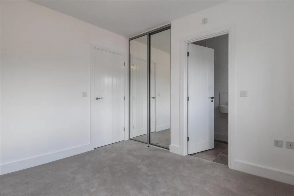 3 bedroom semi-detached house for rent