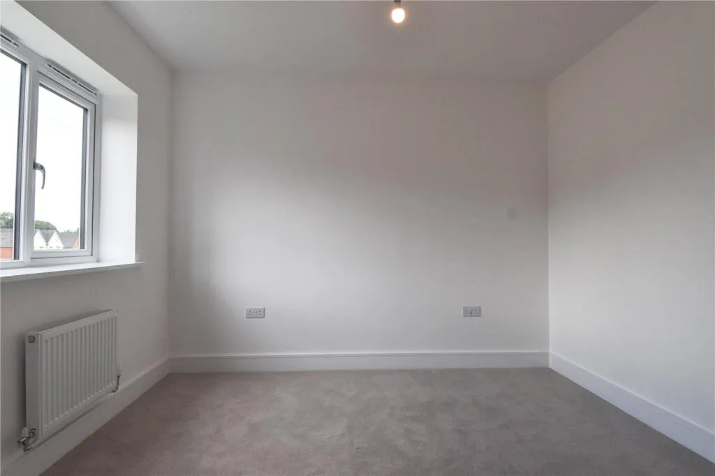 3 bedroom semi-detached house for rent