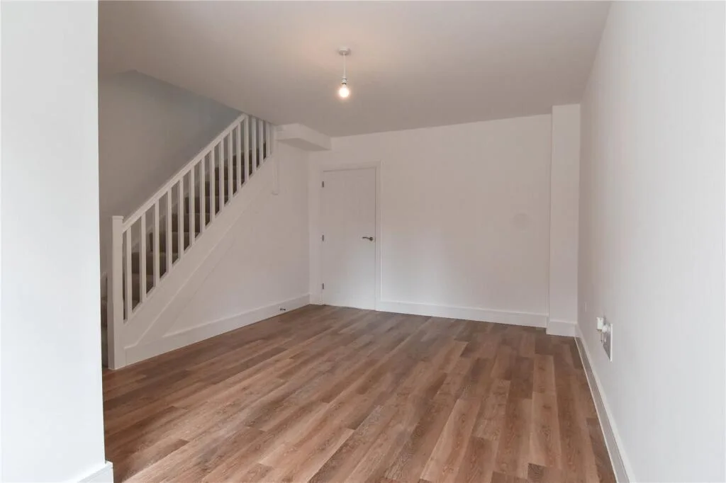 3 bedroom semi-detached house for rent