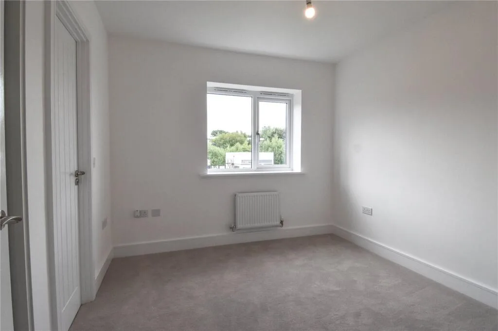 3 bedroom semi-detached house for rent