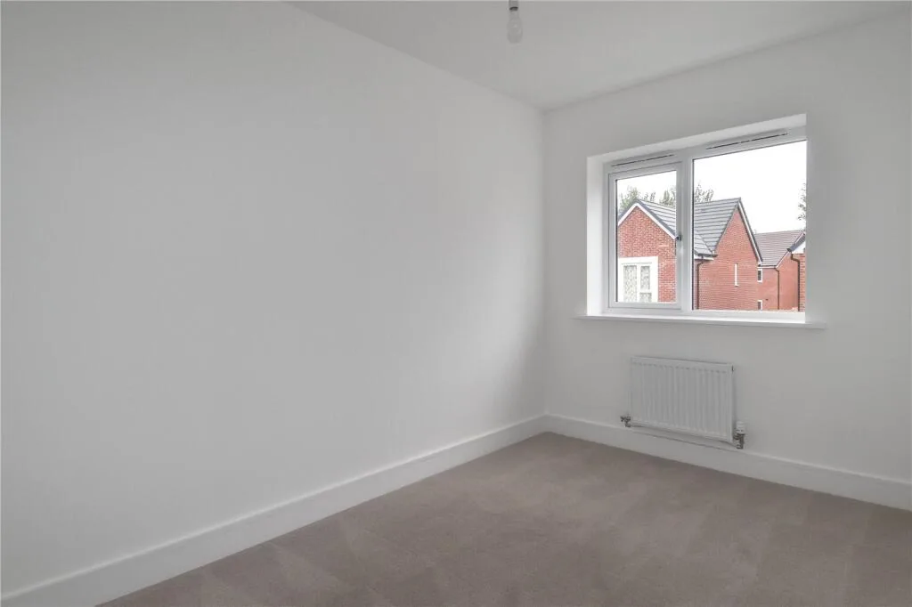 3 bedroom semi-detached house for rent