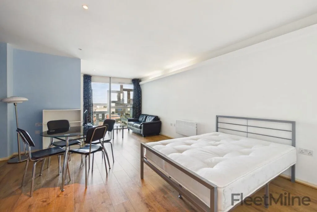 Studio flat for rent