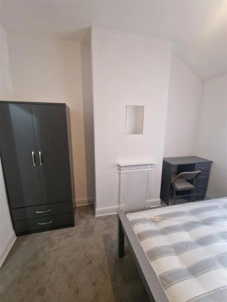 4 bedroom terraced house for rent