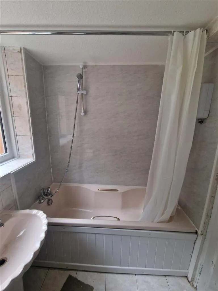 4 bedroom terraced house for rent