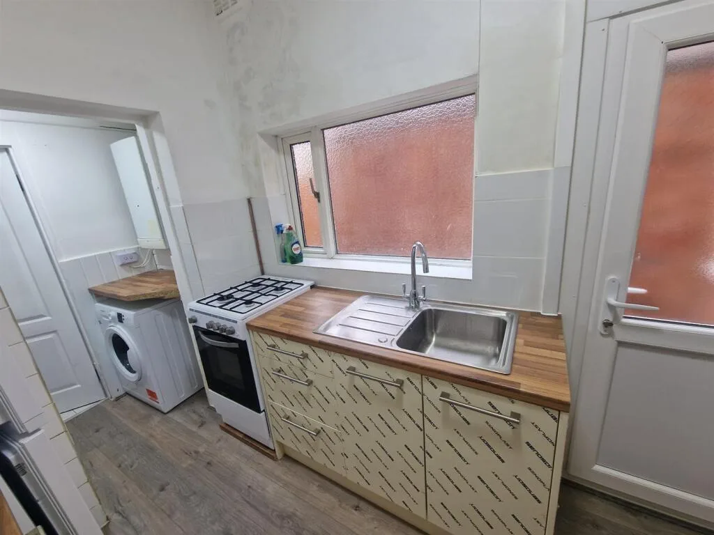 4 bedroom terraced house for rent