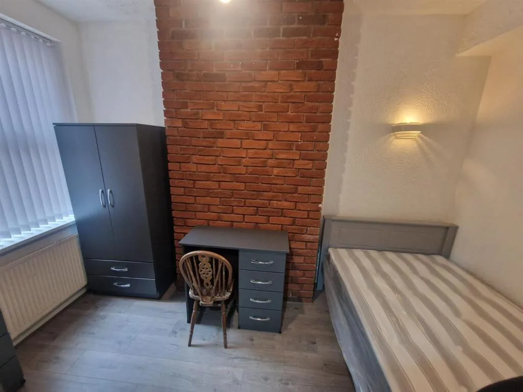 4 bedroom terraced house for rent