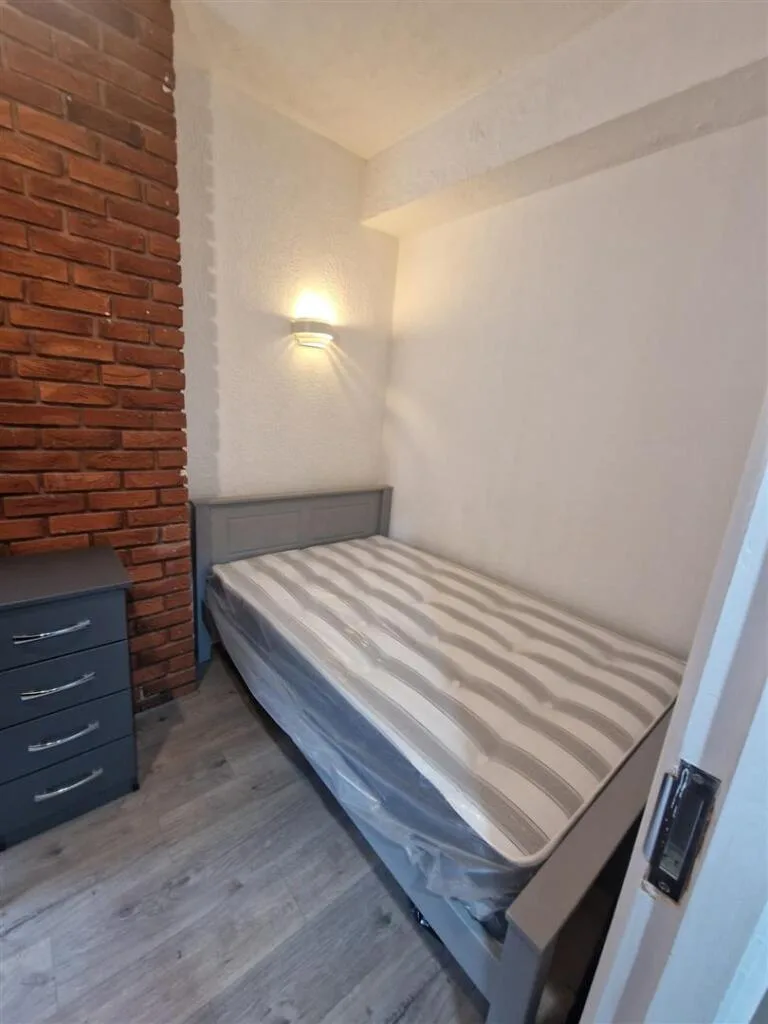 4 bedroom terraced house for rent