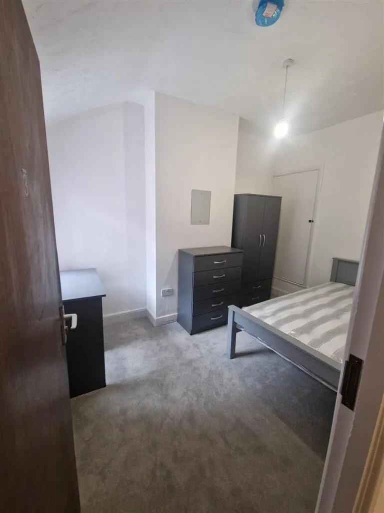 4 bedroom terraced house for rent