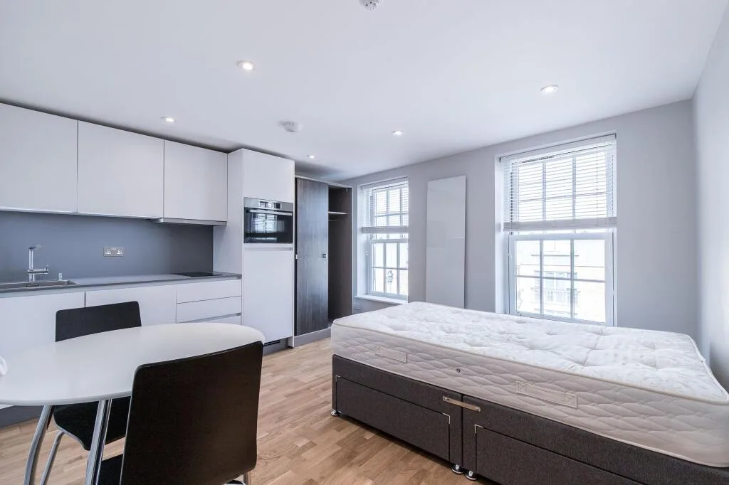 Studio flat for rent