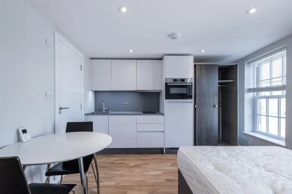 Studio flat for rent