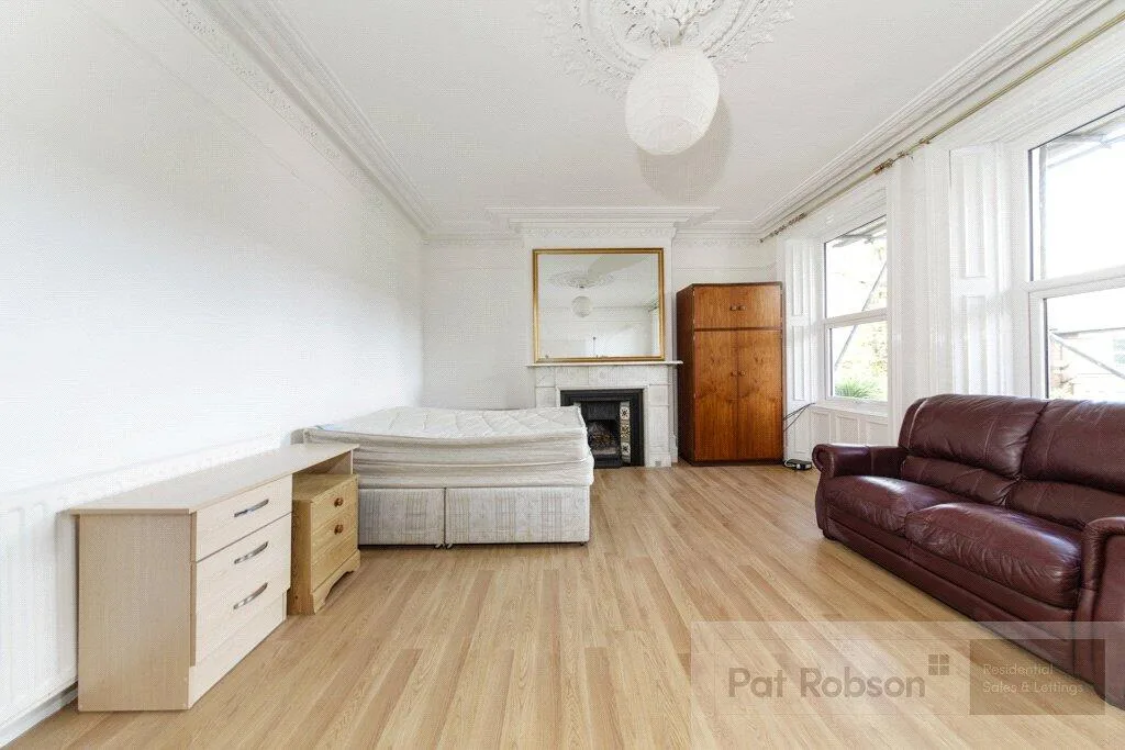 6 bedroom house for rent
