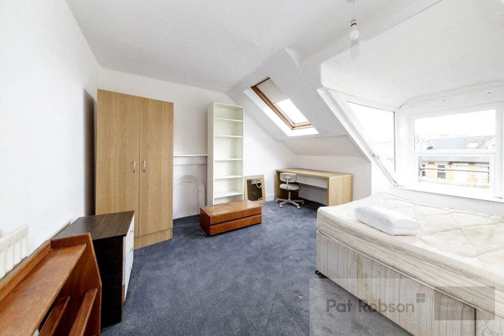 6 bedroom house for rent