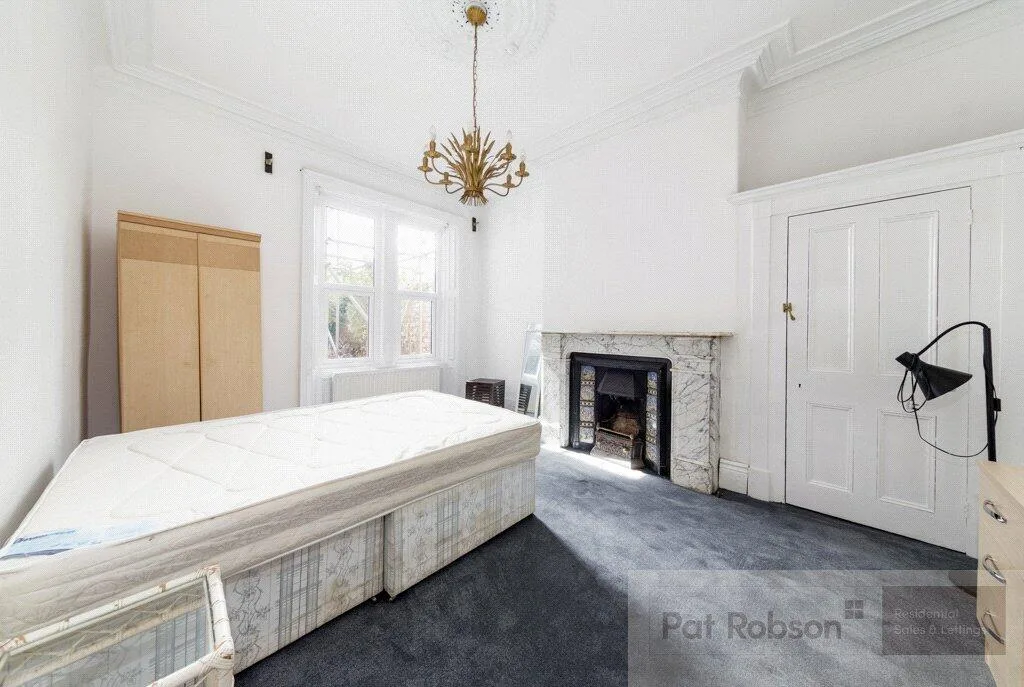 6 bedroom house for rent