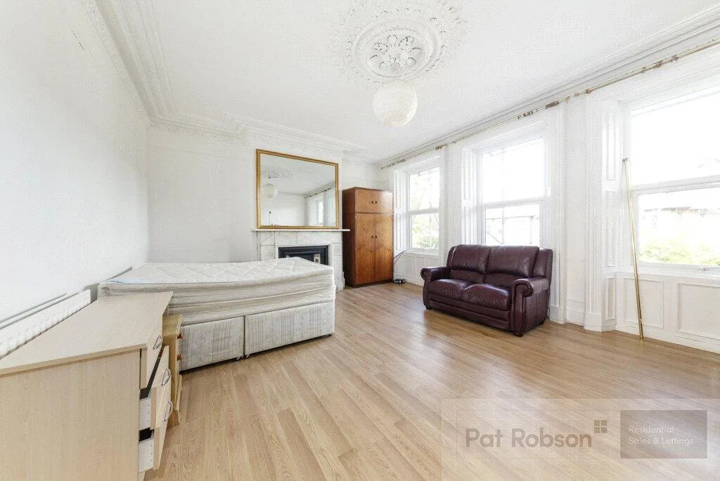 6 bedroom house for rent