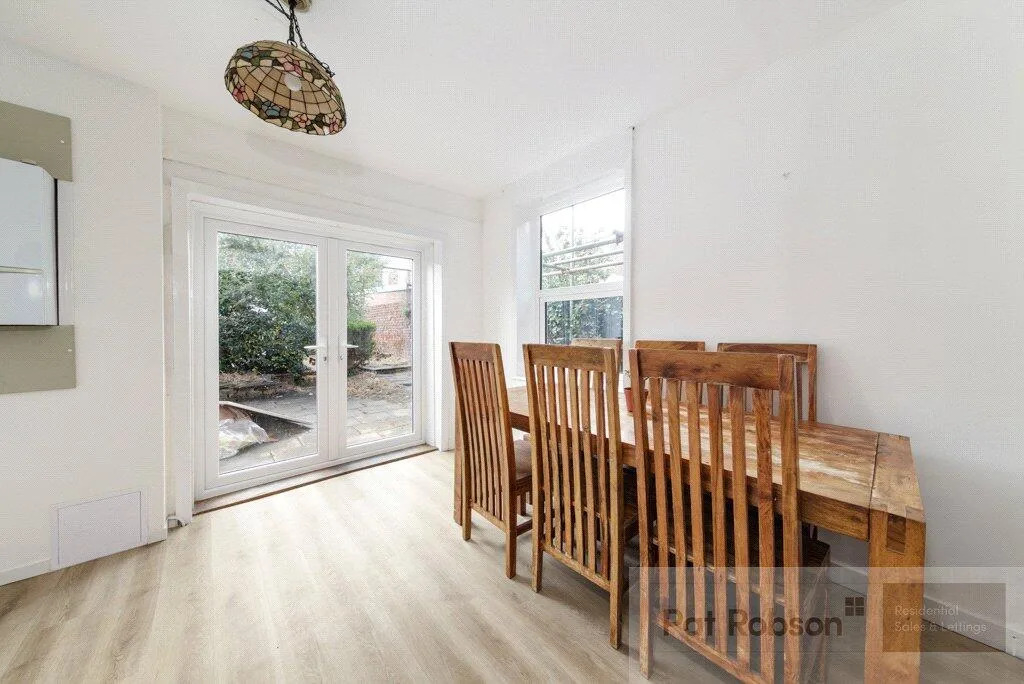 6 bedroom house for rent