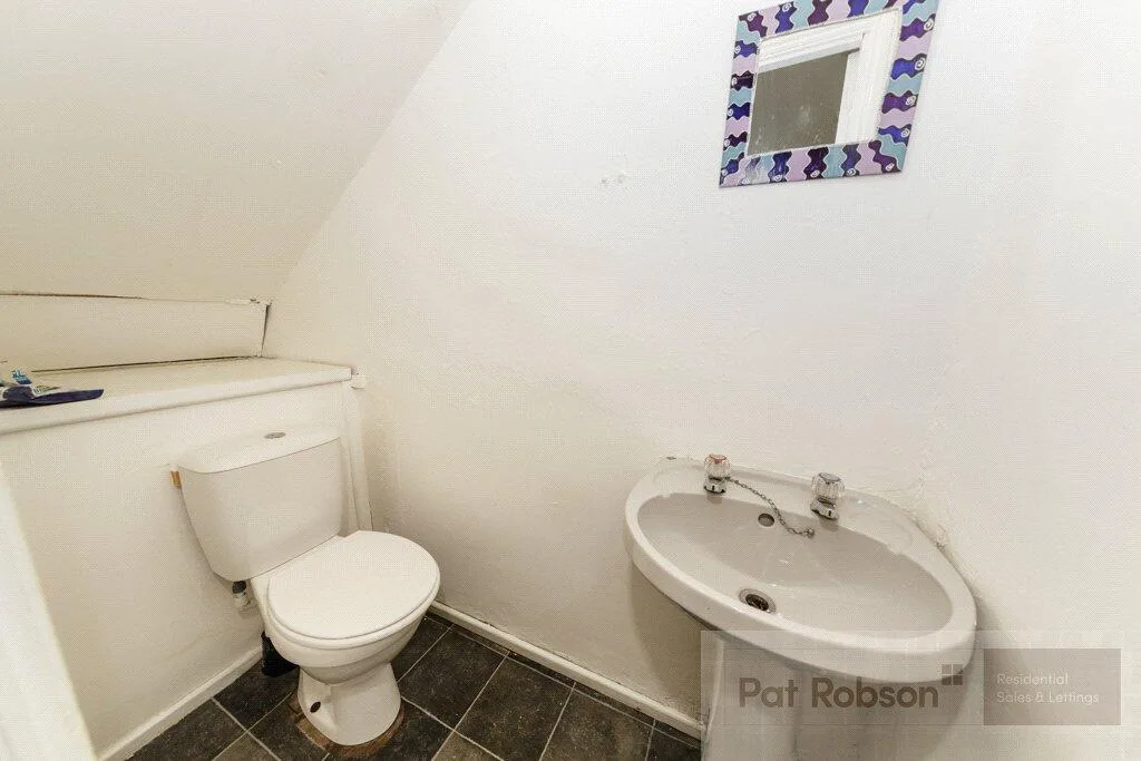 6 bedroom house for rent