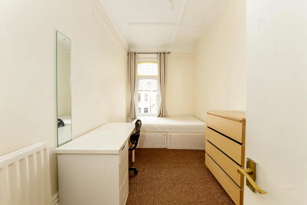 5 bedroom property for rent