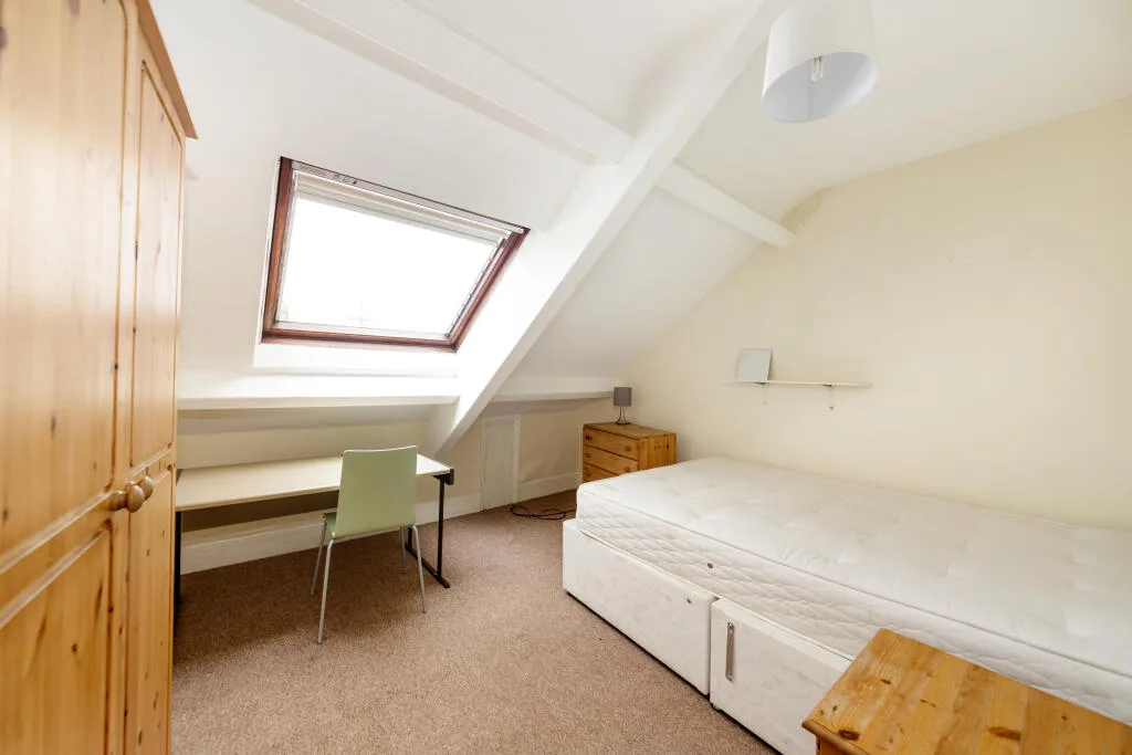 5 bedroom property for rent