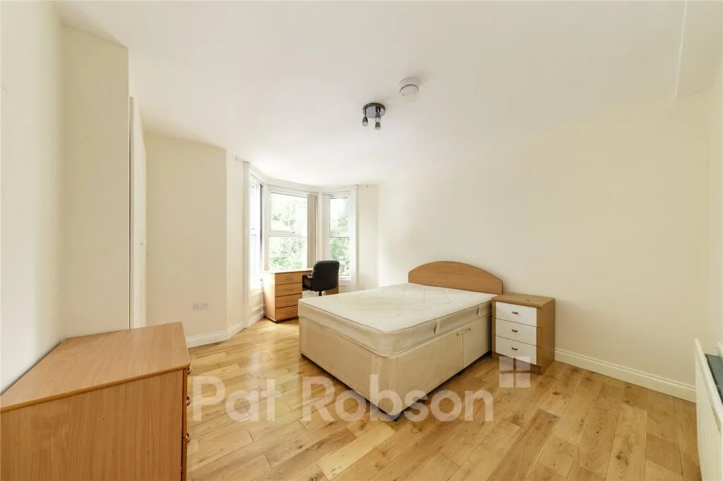 5 bedroom maisonette for rent