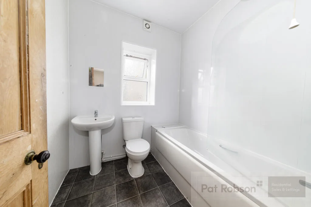 5 bedroom property for rent