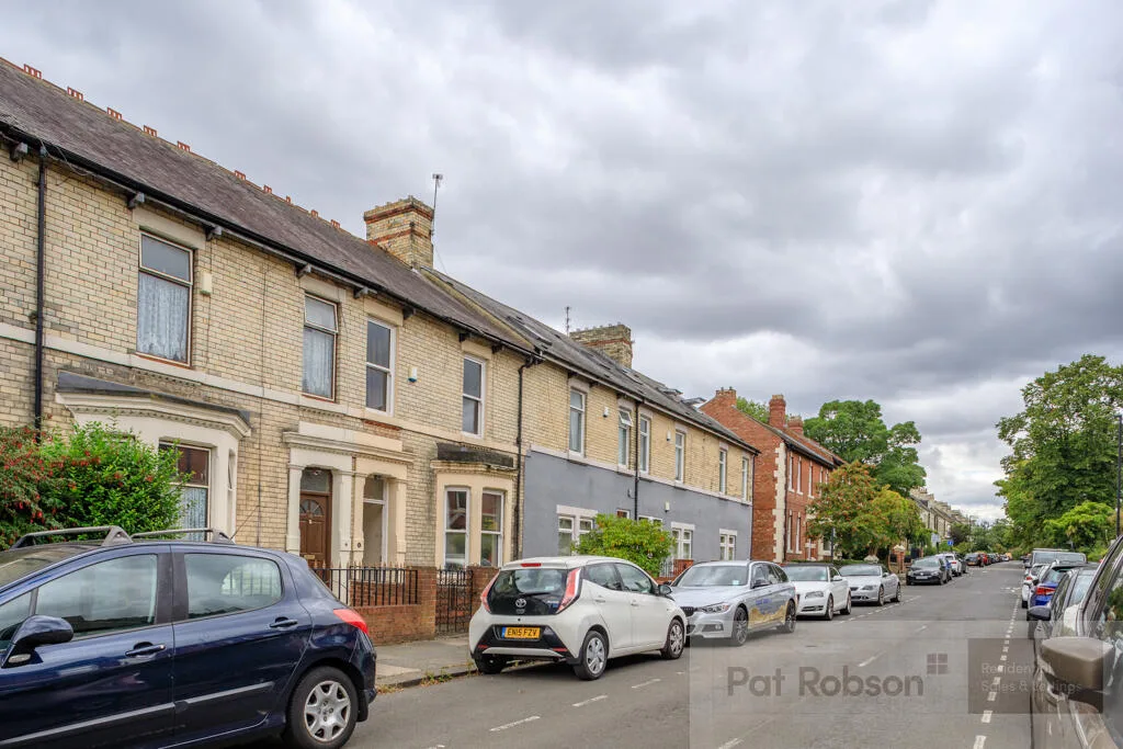 5 bedroom property for rent