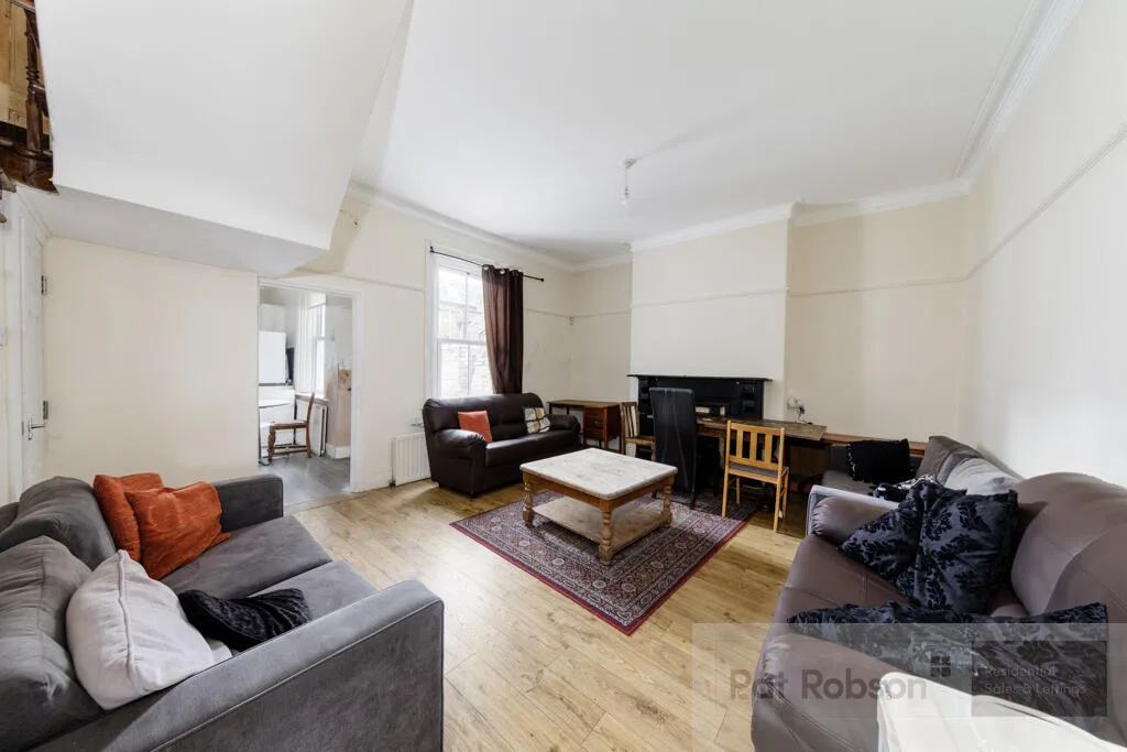 5 bedroom property for rent