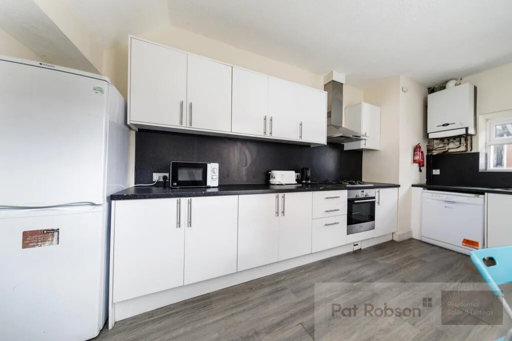 5 bedroom property for rent