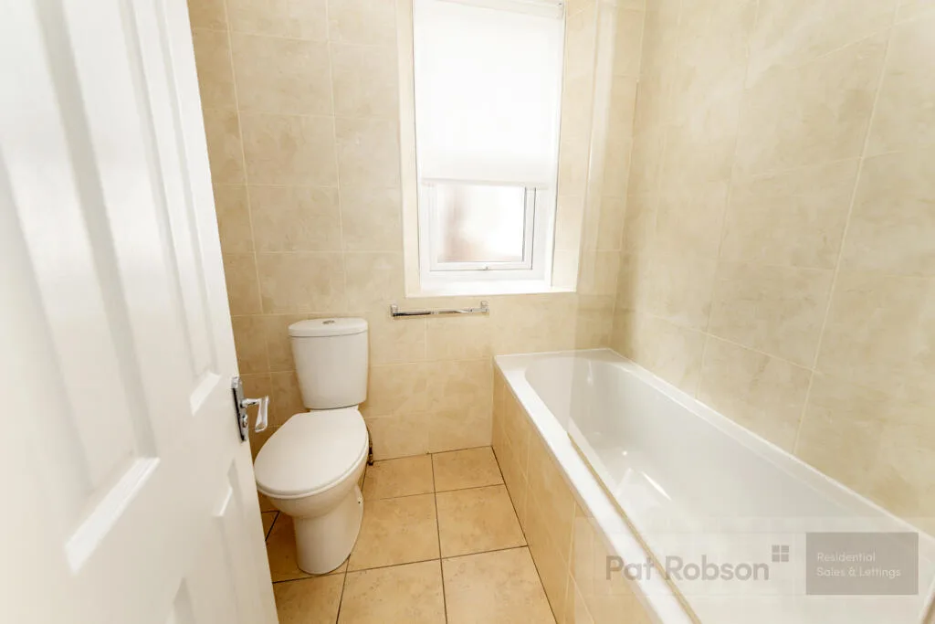 6 bedroom property for rent