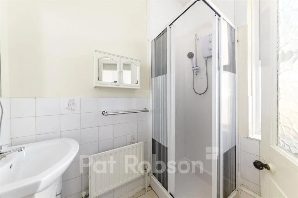 5 bedroom property for rent