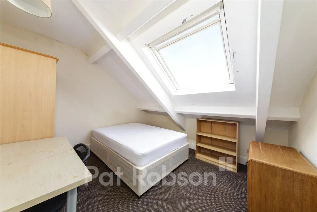 5 bedroom property for rent
