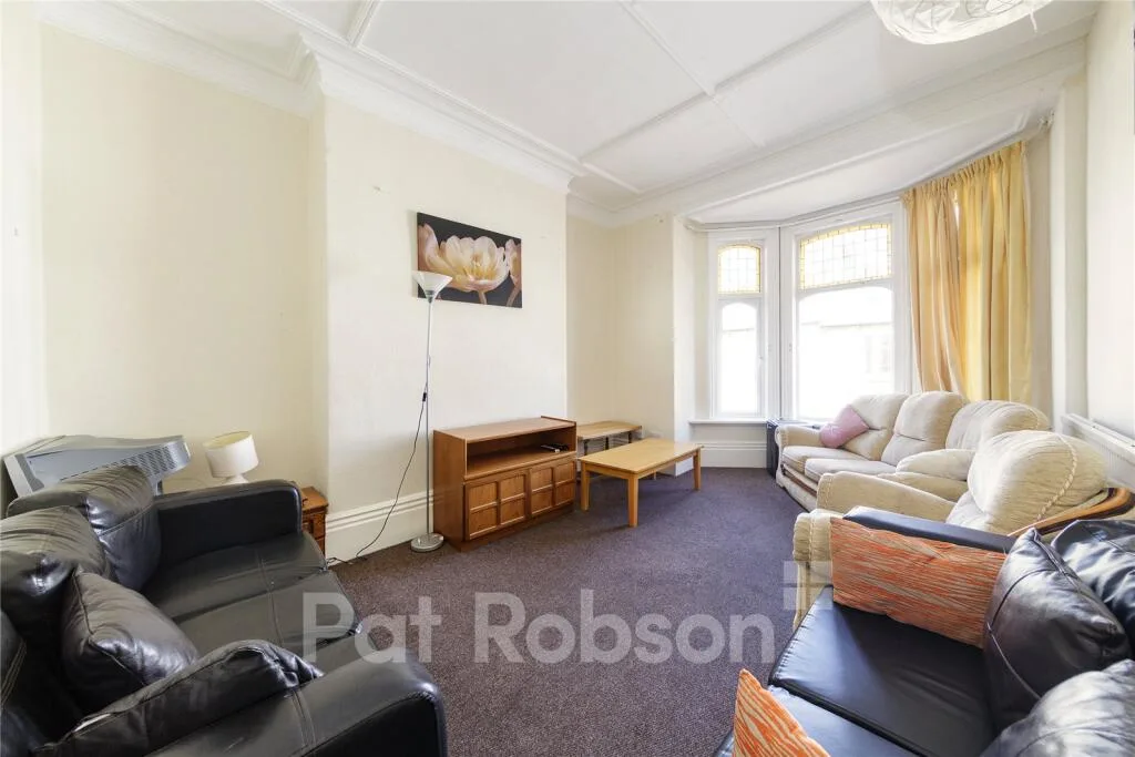 5 bedroom property for rent