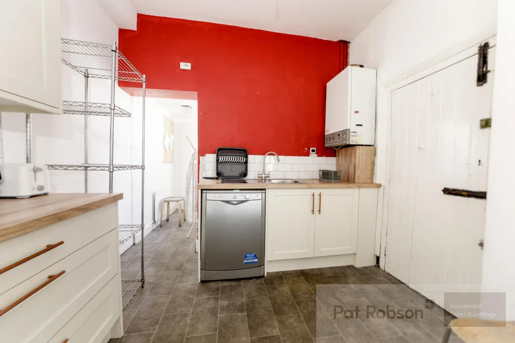 6 bedroom house for rent