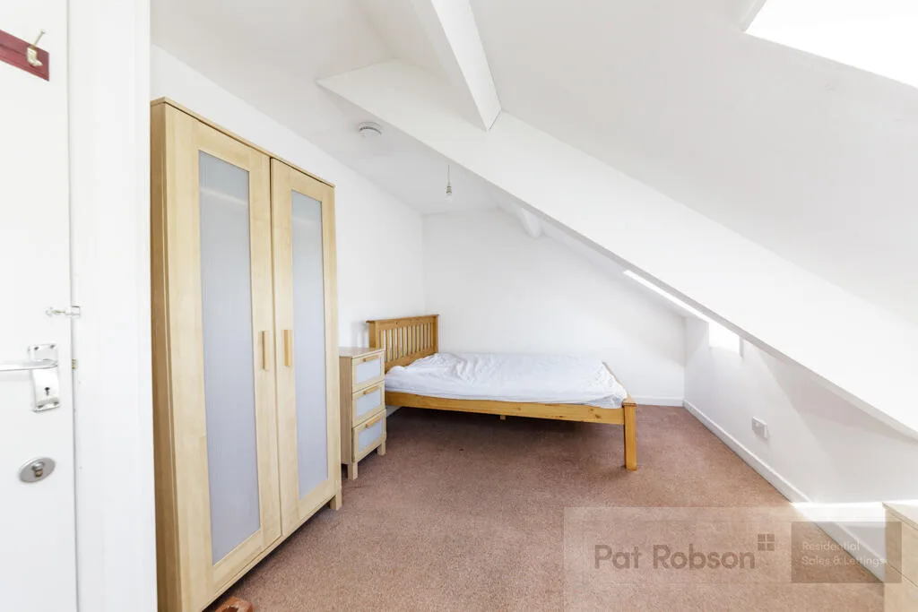 6 bedroom house for rent