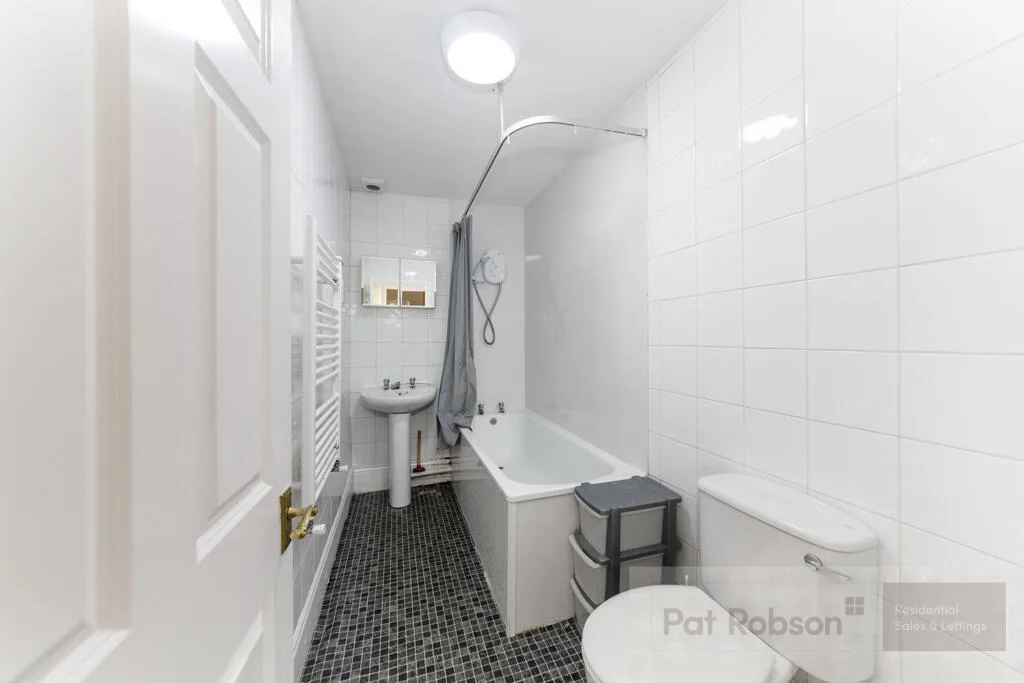 5 bedroom property for rent