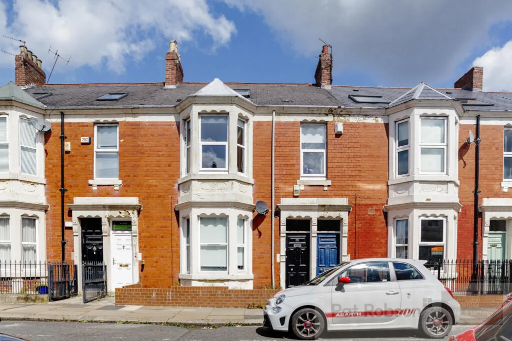 5 bedroom property for rent