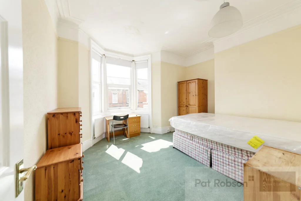 5 bedroom property for rent