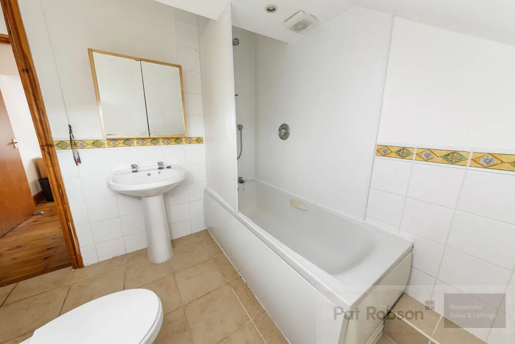 6 bedroom property for rent